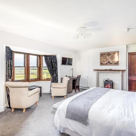 Grey Harlings Rooms Angus Bagian luar foto