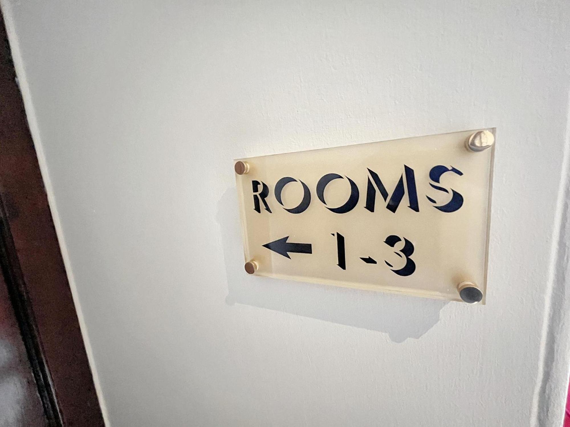 Grey Harlings Rooms Angus Bagian luar foto